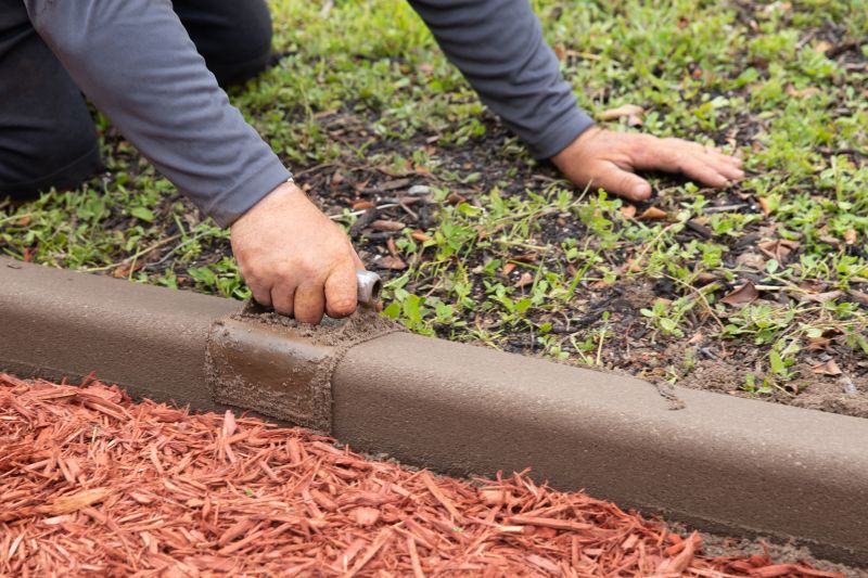Concrete Edging with Mulch